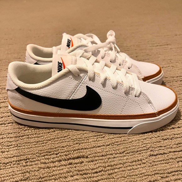 Nike Court Legacy Sneakers Womens sz 9 Brand New! - Picture 2 of 5